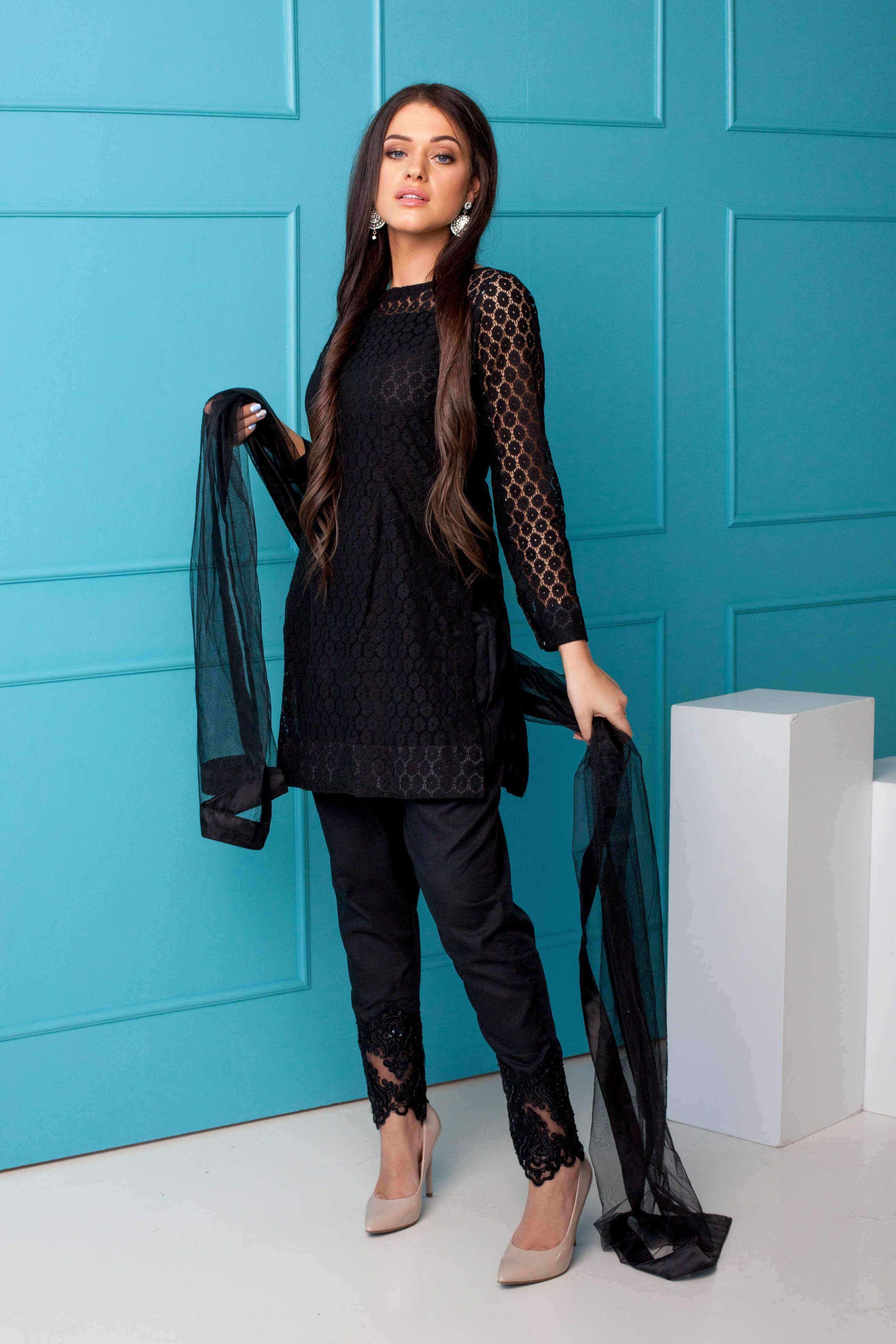 Royal Black – Maria Nasir