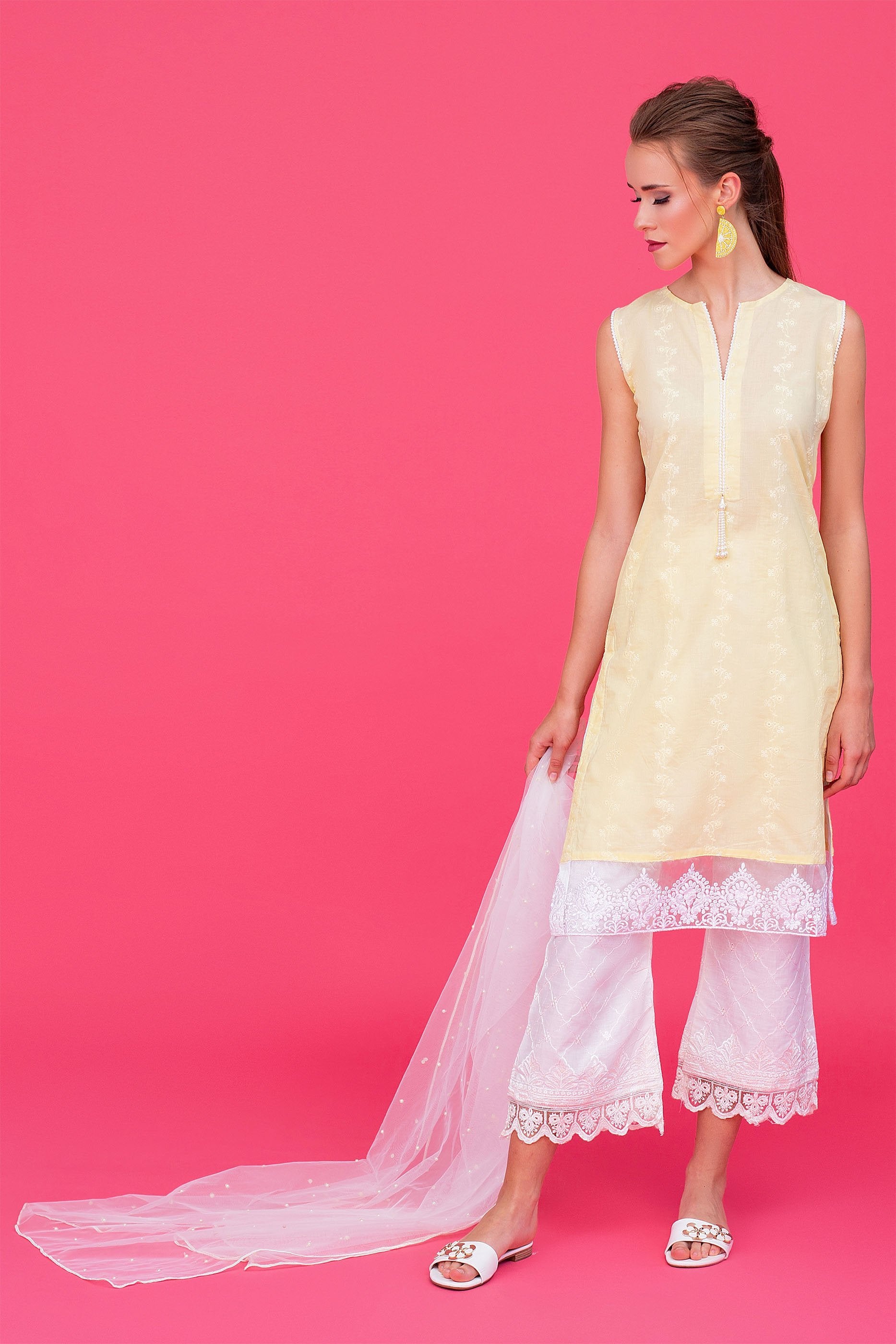 Roshini – Maria Nasir